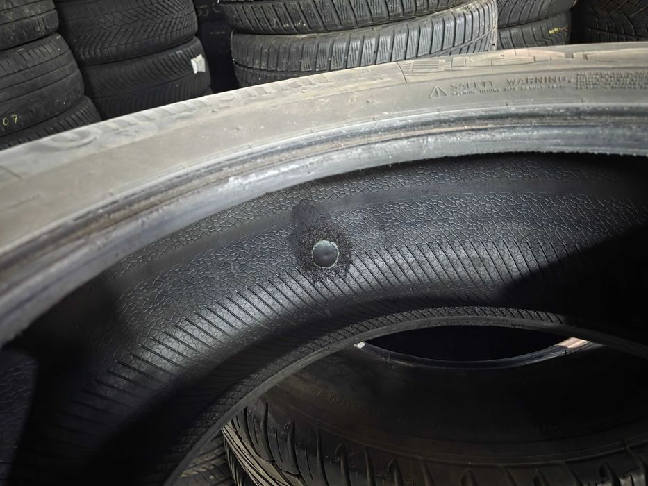 2бр Всесезонни гуми 235 60 16 - Continental