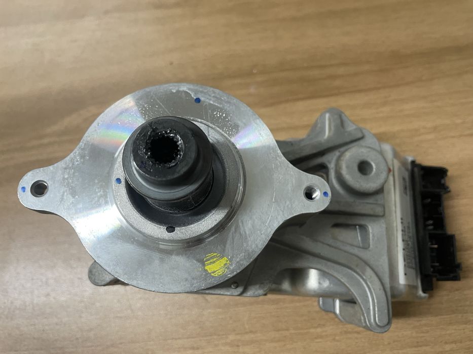 ел.мотор хидравлична рейка Opel Meriva