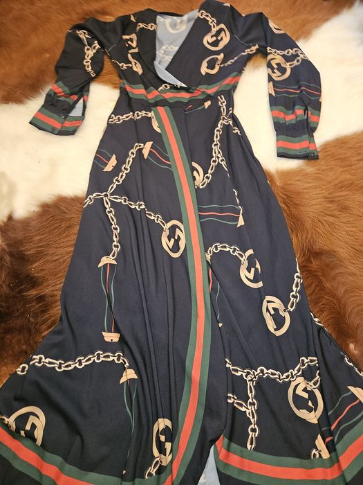 Vand rochie lunga M