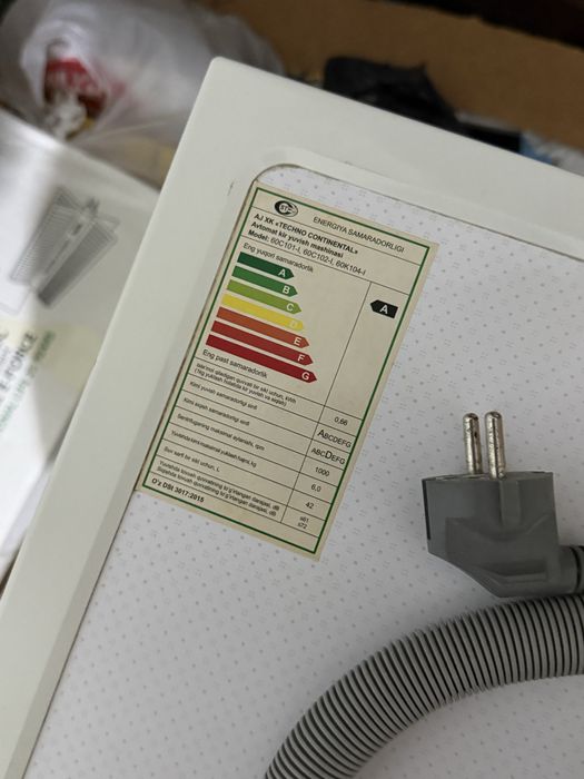 Продам стеральную машину Artel 6Kg