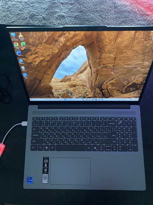 Lenovo Ideapad Slim 3 13th Gen Core I7 sotiladi