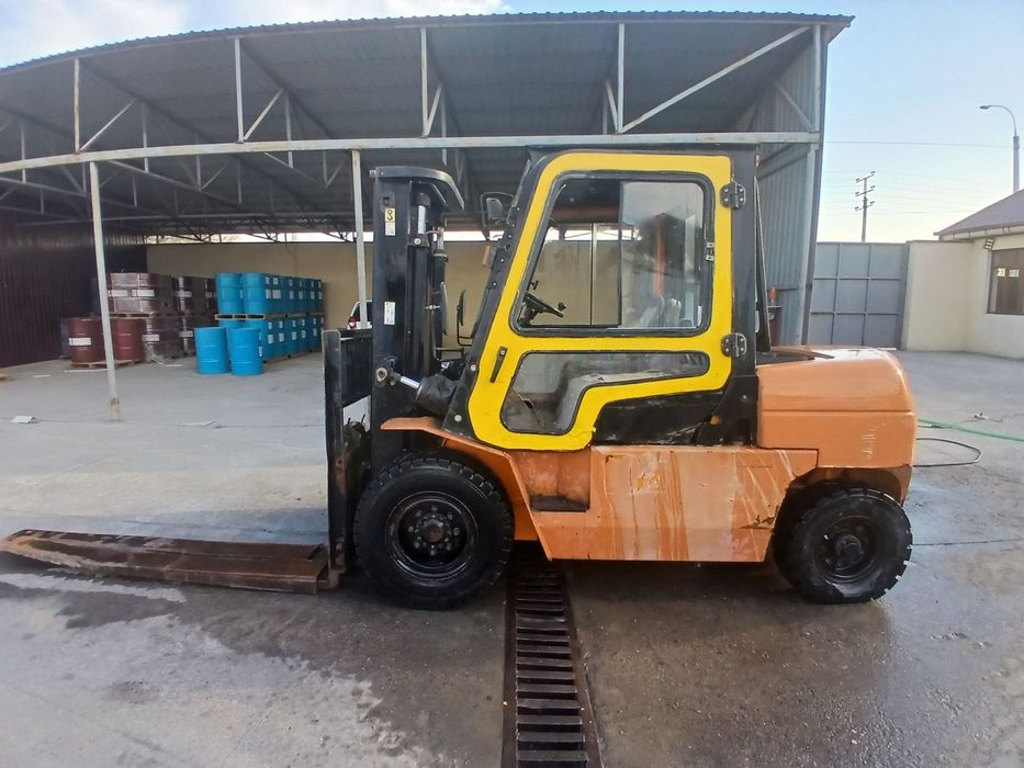 Кара вилочный погрузчик 5тн сотилади