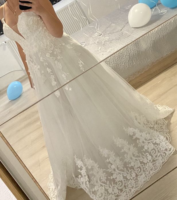 Булчинска  рокля