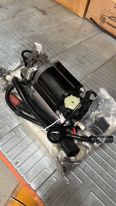 Compresor perne aer audi a8 a6 a7 porsche cayenne touareg panamera nou