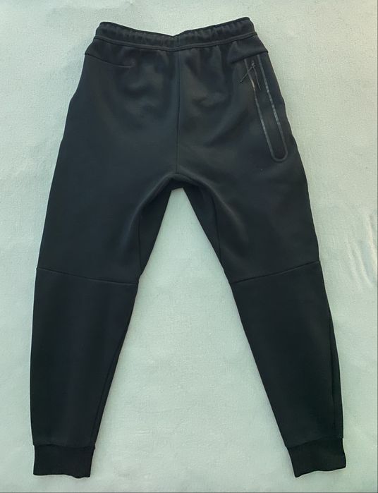 Pantaloni Nike tech fleece negri