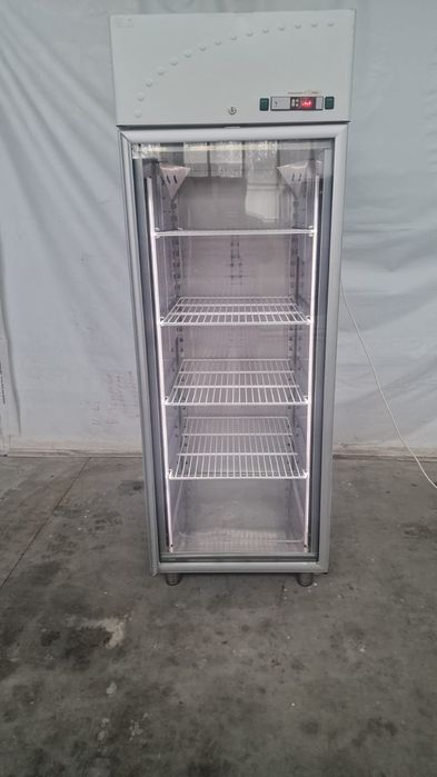 Плюсова хладилна витрина Alpfrigo