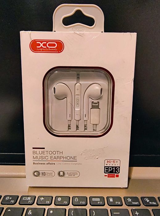 Casti cu microfon XO EP13 cu port Lightning (iPhone)
