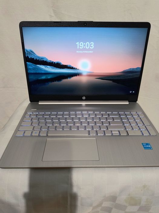 Като НОВ! HP 15s (Core i3-11th Gen) - 8GB RAM / 512GB SSD / С ГАРАНЦИЯ
