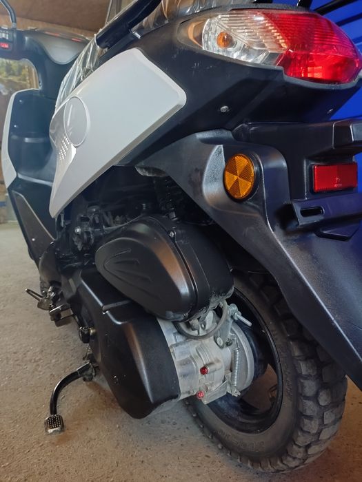 Продается мопед новый