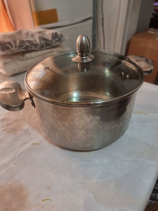 Кастрюли б.у.3500тг