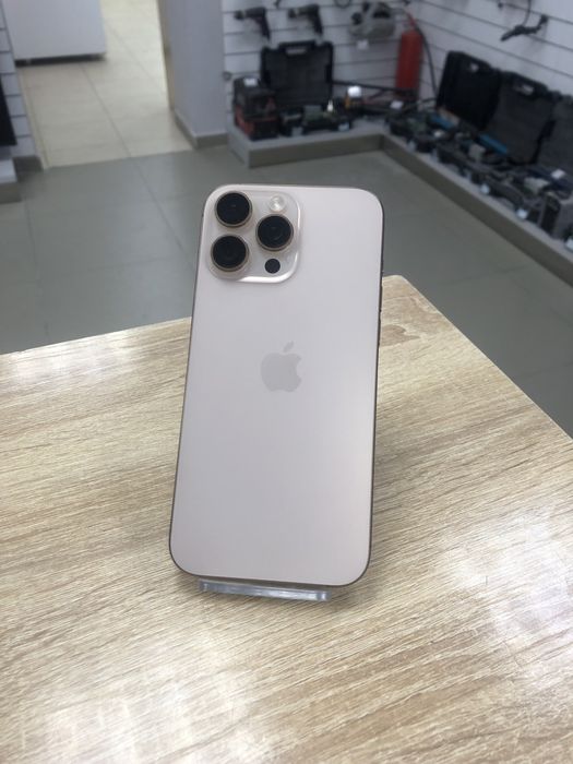 Iphone 16 Pro Max 256gb E-Sim  TM79