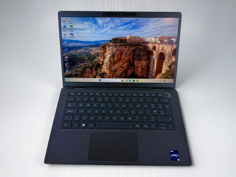 Dell Latitude 7330 13.3" FHD IPS i5-1245u 16GB LPDDR4X 256GB NVMe Бат. 8ч Win 11 Гаранция!