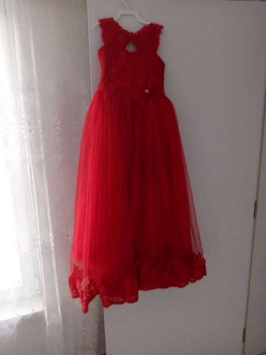 Рокля със камъни