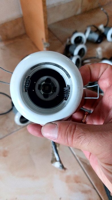 Споты отличного качества б/у