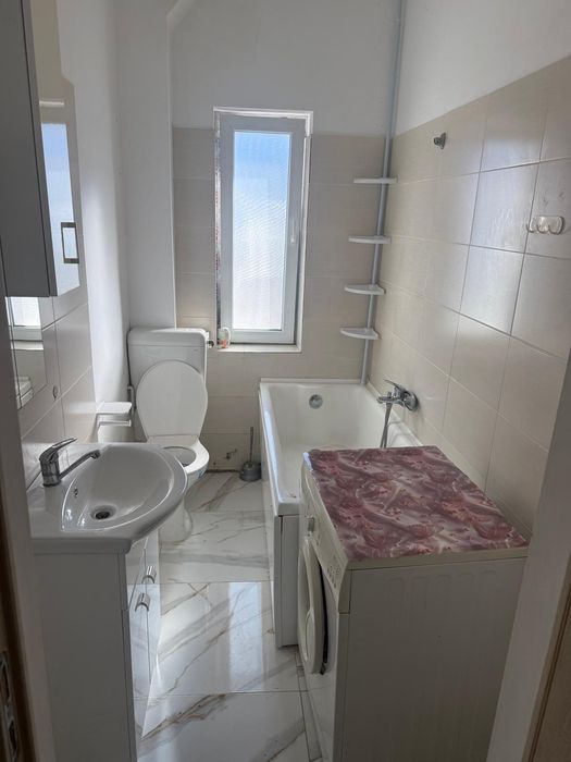 Închiriez apartament cu 2 camere, complet utilat, bloc nou