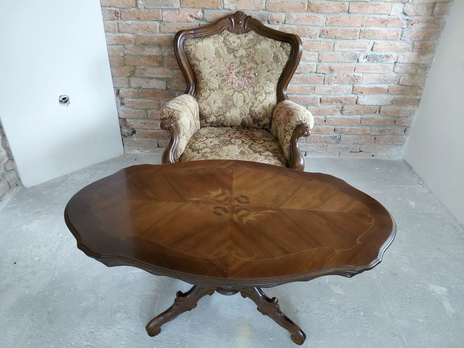 Античен бароков комплект от 3 кресла и маса