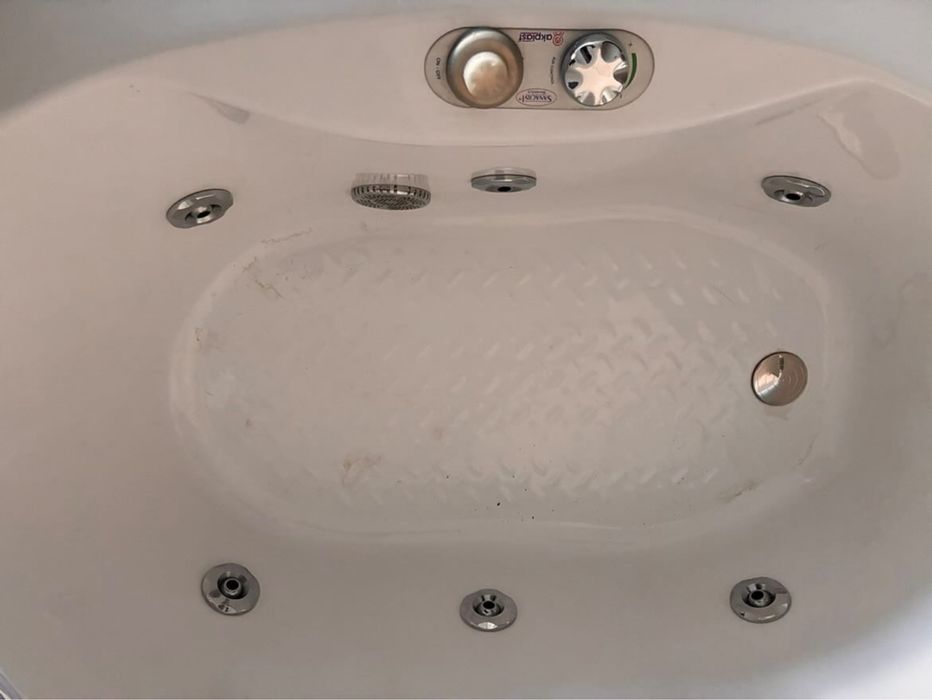 Чисто ново джакузи / хидромасажна вана