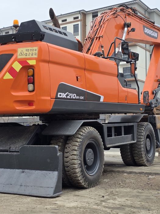 doosan 210 w 2017 yil hundai 145 w 2017 yil