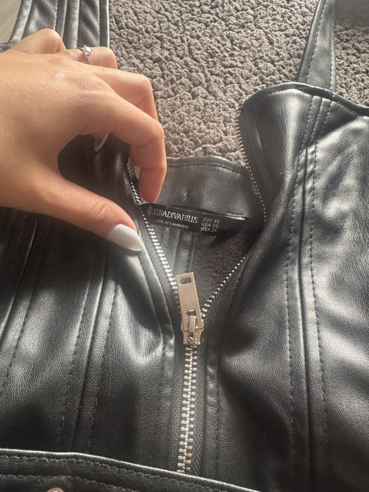 Кожена рокля Stradivarius