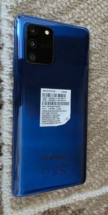Продам Samsung S10Lite