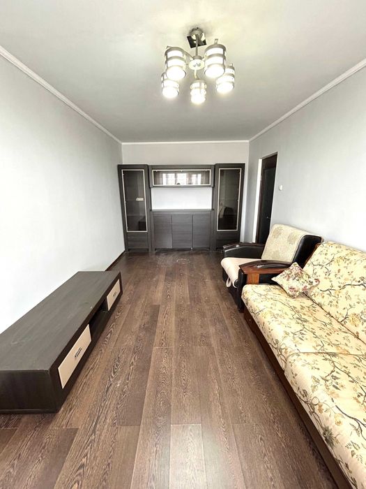 Продаётся 2 комн квартира