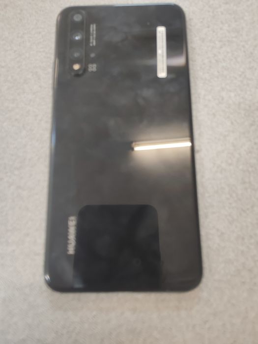 Телефон Huawei nova 5T