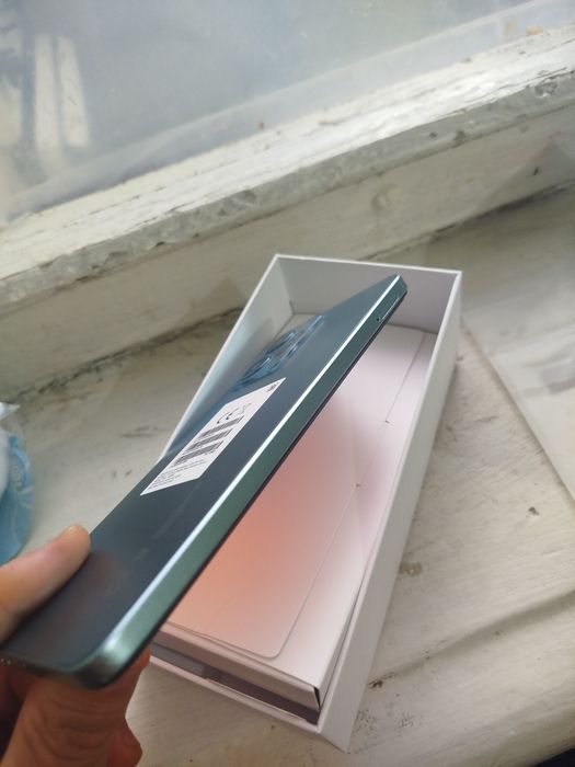 Redmi note 12 4+4/128 hotira, ideal