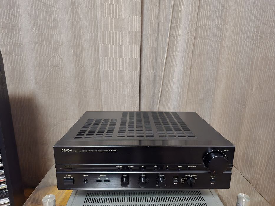 Denon PMA-680R – Amplificator Hi-Fi Clasic, Sunet Cald Analog, Putere Curată și Control Excelent Bass