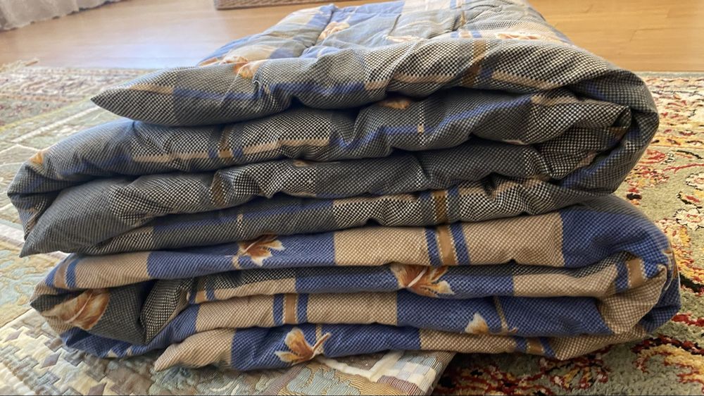 Продам подушки и одеяло пуховые