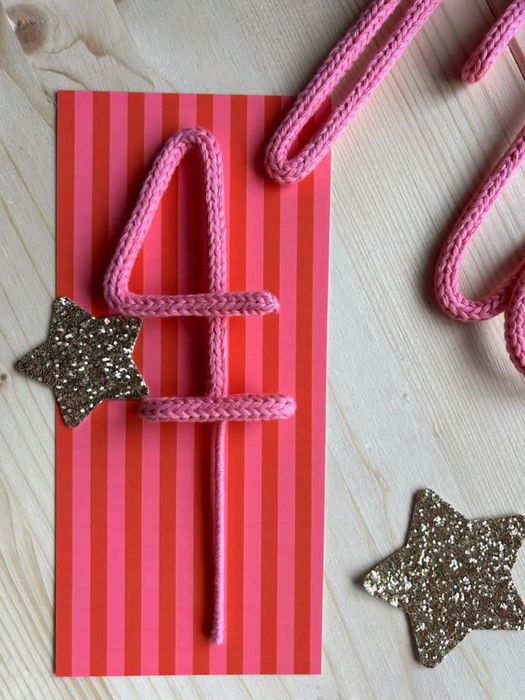 Надпис 4 месеца/фотосесия