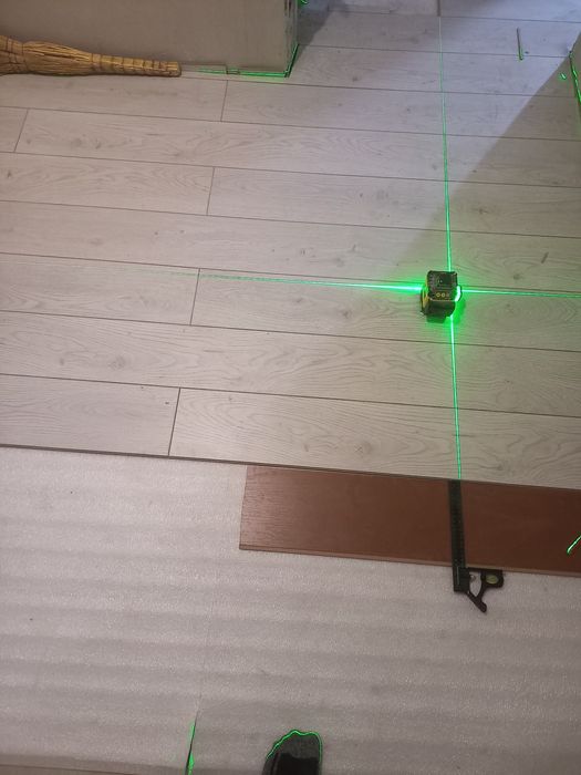 Стяжка и всё касаемо пола .Кафель .гибсокартон