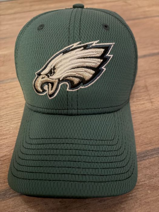 Шапка на Philadelphia Eagles