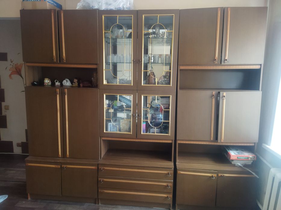 Продам кухонный гарнитур  низ