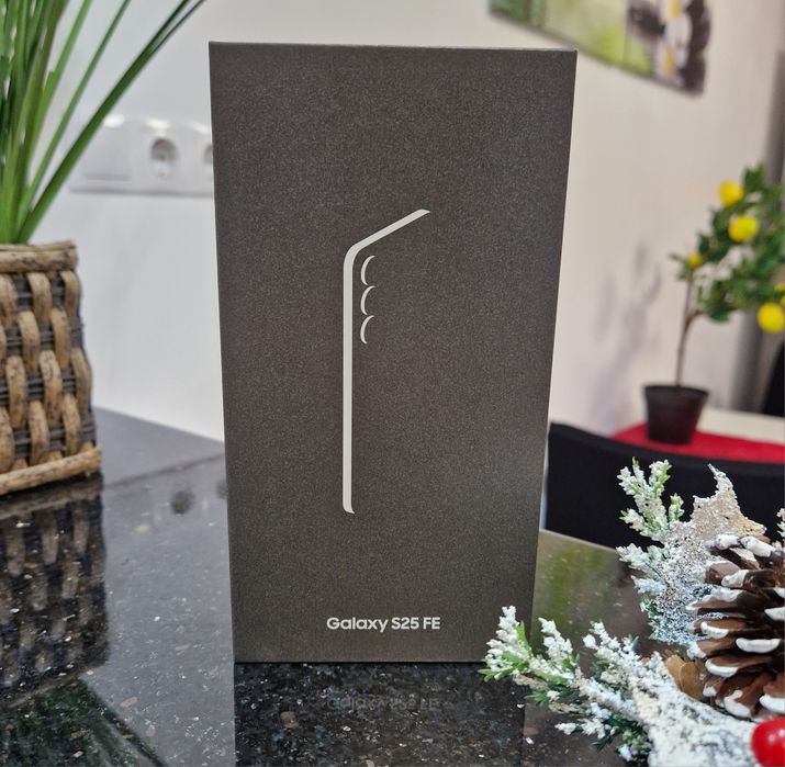 Galaxy S25 FE 5G 256GB. 8GB RAM. SIGILAT / Black