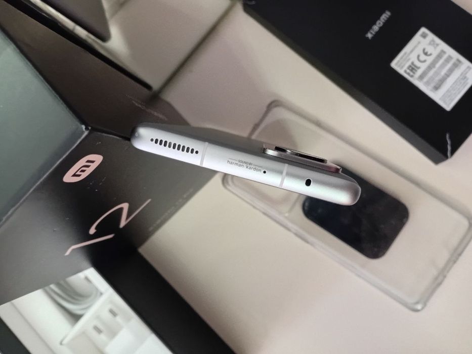 Продам Xiaomi 12 Pro 5G 16/256gb.