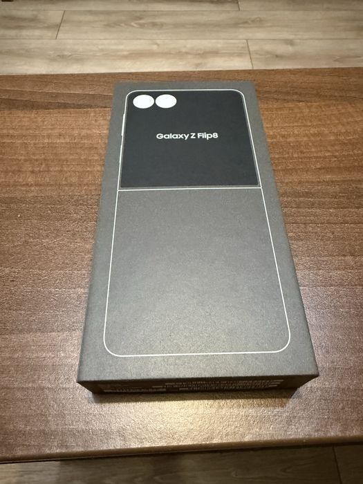 Samsung Z Flip 8 Pink - 512GB / 12GB RAM - Sigilat, Garantie