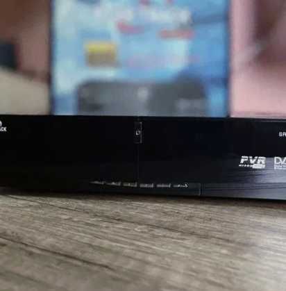 Спутниковый ресивер "Star Track SR 9090 Plus"