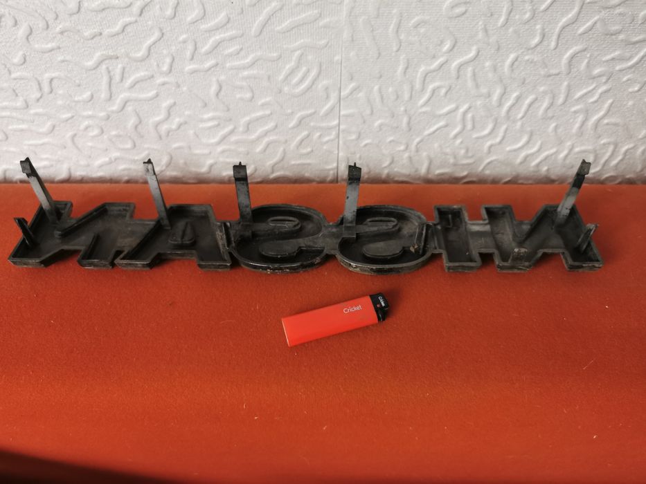 Nissan Patrol k160 Sigla originala