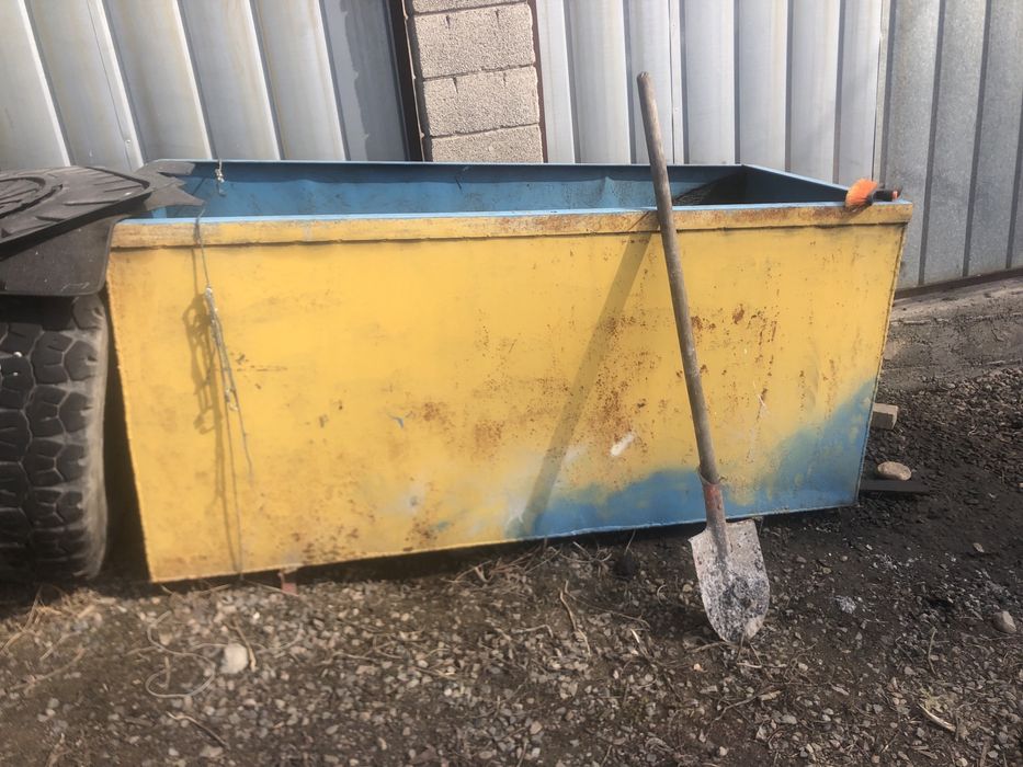 Емкость продам железная