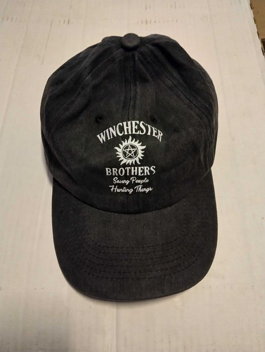 Шапки с  козирка