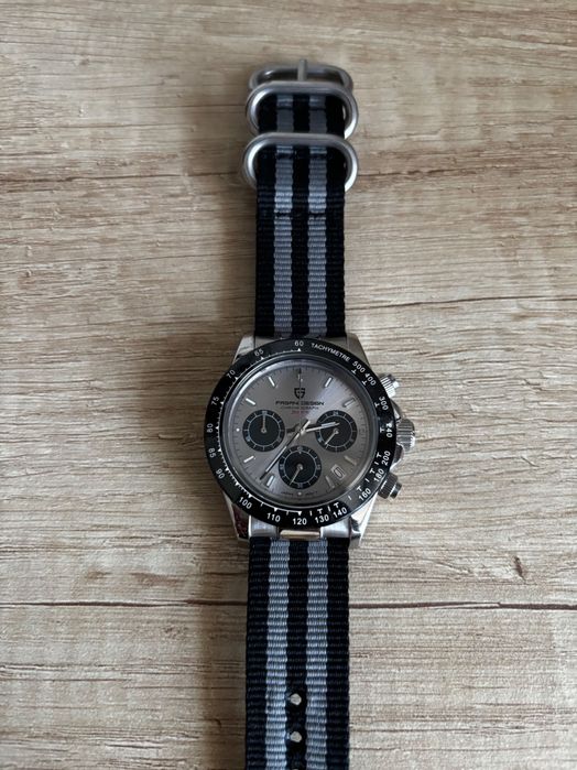 Часы кварцевые, хронограф