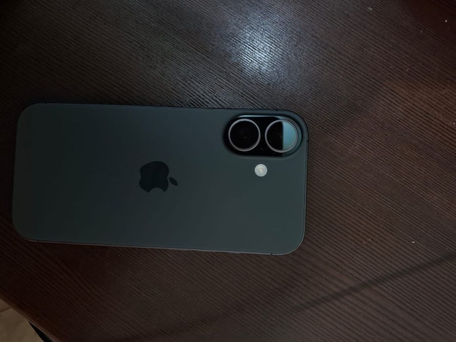 Iphone 17 черный