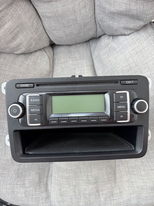 Radio CD MP3 original VW Golf 5 / Golf 6 / Passat / Jetta