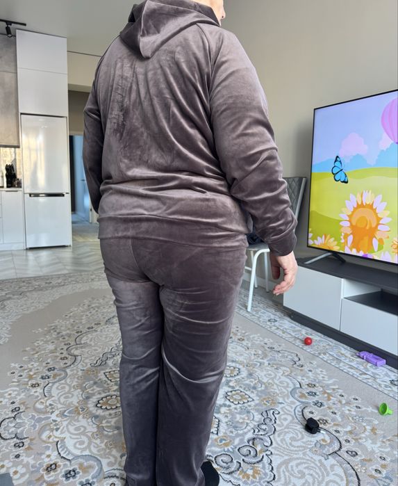 Продам костьюм спротивный