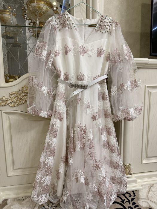 Платья свадебные  в хорошем состоянии