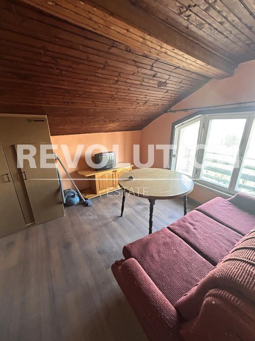 Дава се под наем Етаж от къща в Варна, м-т Траката - 75 кв.м за 348.84 € - Снимка #6