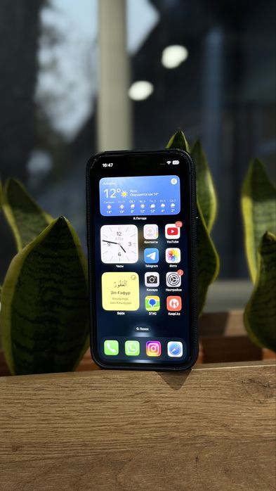 Apple iPhone 13 синий 128GB в идеале