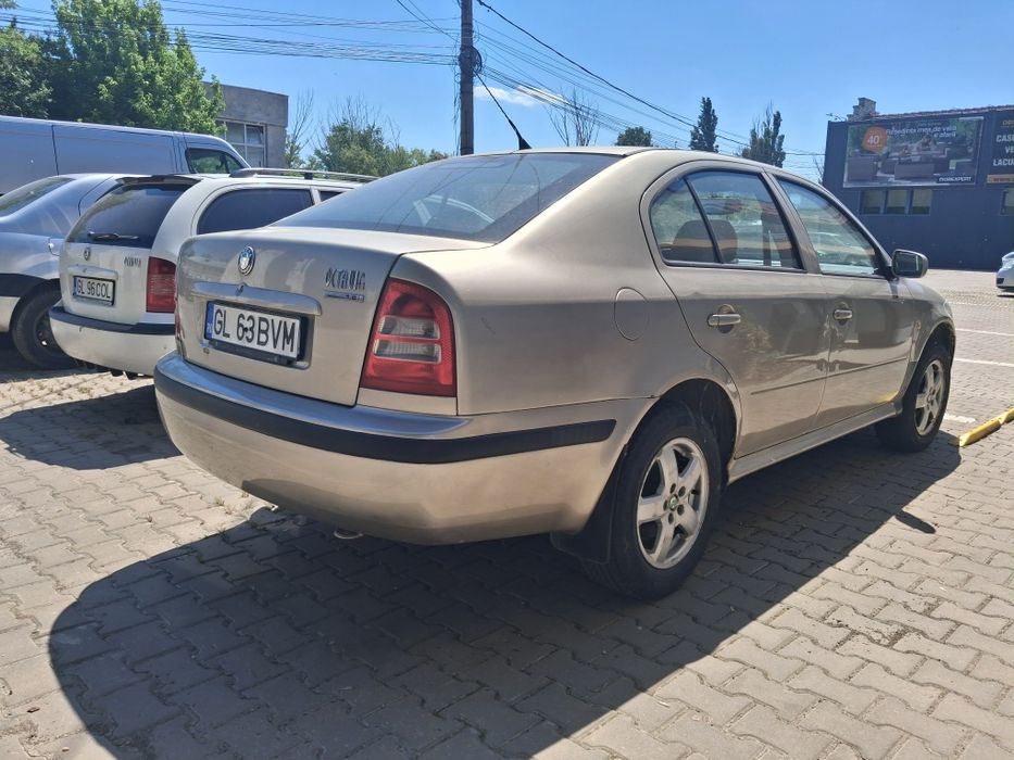 Skoda octavia 2004. 1.6 benzina, 105 cp. 198000km