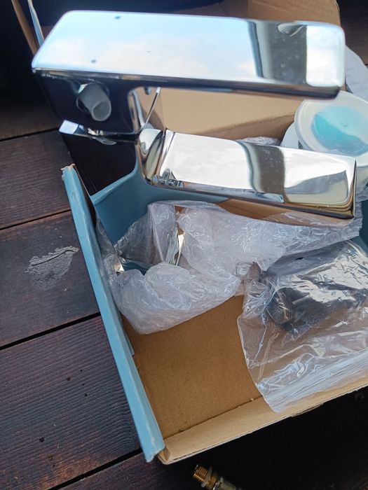 Смесител и напорни кранове