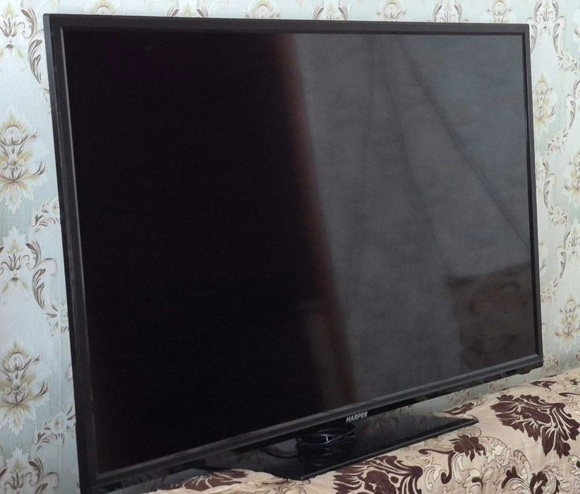 Телевизор HARPER 40 дюймов (102 см)